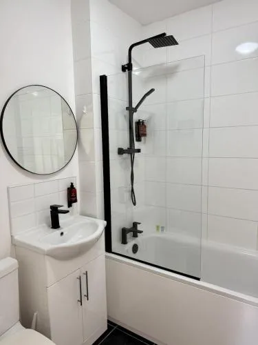 City Centre Embankment Apartments Superb Location photo 26