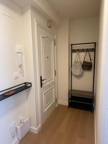 Bilik mandi di Apartamento R14 en Miño con 2 dormitorios, salón-cocina, 1 baño y zona de lavandería, situado cerca de las playas