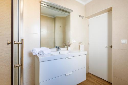 Ένα μπάνιο στο Casa Elodí, 3 beautiful apartments and 1 private studio in Sayalonga