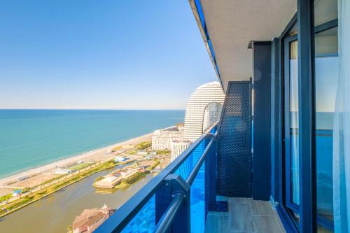 Gallery image of Panorama King Suite Sea View Hotel in Batumi