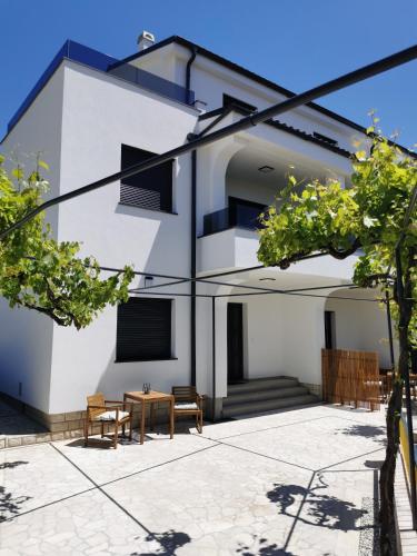 Apartment & Room Aleksandra