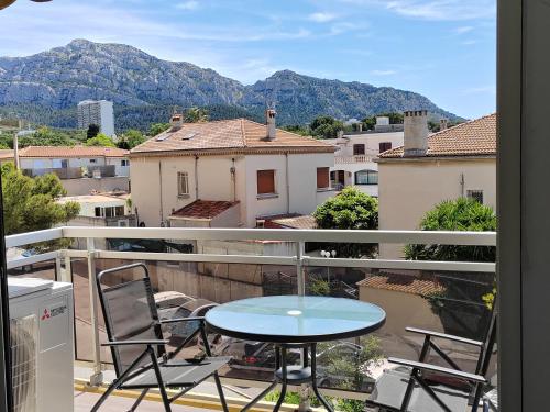 Pointe Rouge near beach & marina