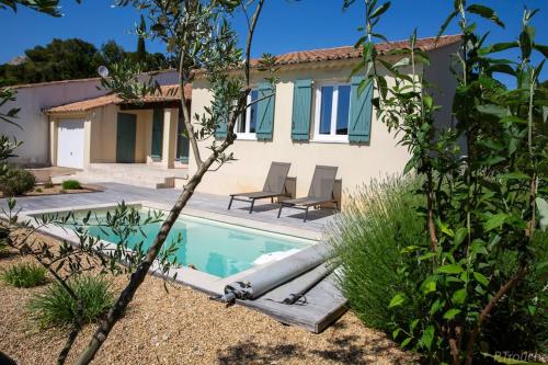 Bazén v ubytování Maison avec piscine à Maussane les Alpilles nebo v jeho okolí