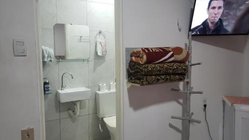 Koupelna v ubytování Pousada e Hostel Sol e Mar