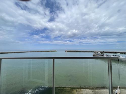 Fenêtre sur Mer I CAP MER