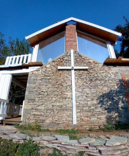Edificio en el que se encuentra el hostal o pensión