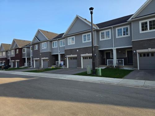 Imagen de la galería de Cozy Home Close to Blue Mountain and Collingwood, en Shelburne