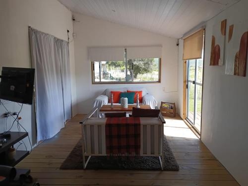 Χώρος καθιστικού στο Runa, Marcos de los Reyes villa serrana