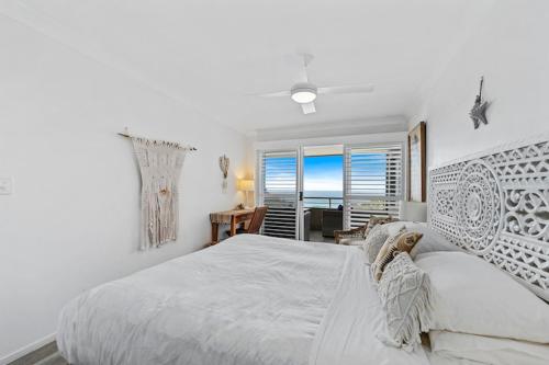 Кровать или кровати в номере The Cove - best ocean views - sleeps 6