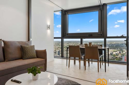 Posezení v ubytování Modern Riverview Haven 1-Bedroom Getaway