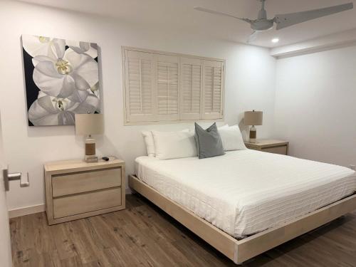 En eller flere senge i et værelse på Luxe Oceanfront Escape, Ocean Views with AC Comfort