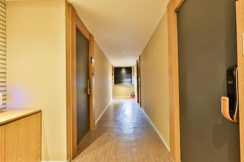 Gallery image of Wolgot Avenue S in Kojan