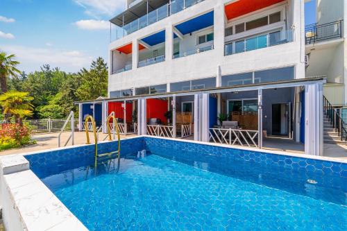 Kolam renang di atau dekat dengan Yeosu Oasis Poolvilla