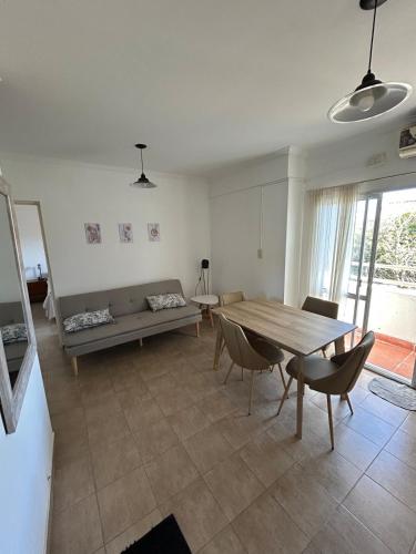 Χώρος καθιστικού στο Apartamento barrio Candioti Sur