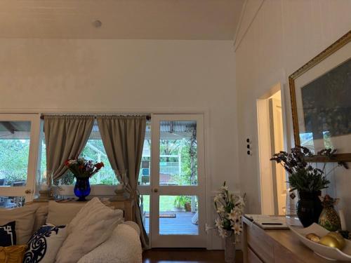 Zona de estar de Celestial Dew Guesthouse in Tyalgum