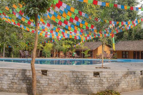 Piscina en o cerca de Santih Pala- by Jungle Adventure World Hotel
