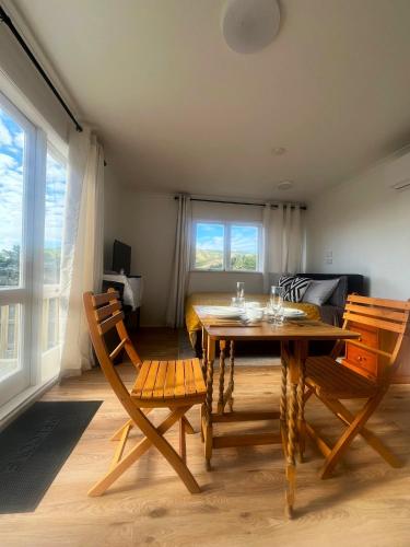 Gambar di galeri bagi Cosy Studio Retreat in Porirua di Porirua