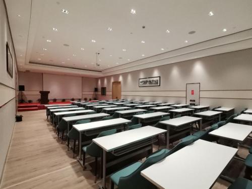 Konferenční prostory v ubytování Atour Hotel Lingang New Town