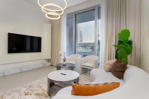 313 Downtown Luxury Living at it's Finest