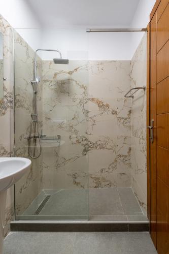 Kosmos Service Apartment Modern Spirit 2