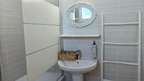 Koupelna v ubytování Narges Hotel