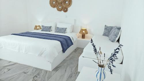 Postel nebo postele na pokoji v ubytování Narges Hotel