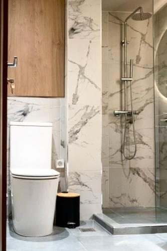 African Adventure Apartment unique stay near Piraeus Port
