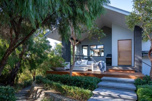 Casa con vistas al patio trasero en Panorama I Private Properties, en Dunsborough