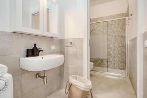 Just Urban Stays - Modern Studio Apartment Navigli - Metro M2