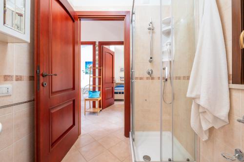 Ένα μπάνιο στο Villa L'ulivo