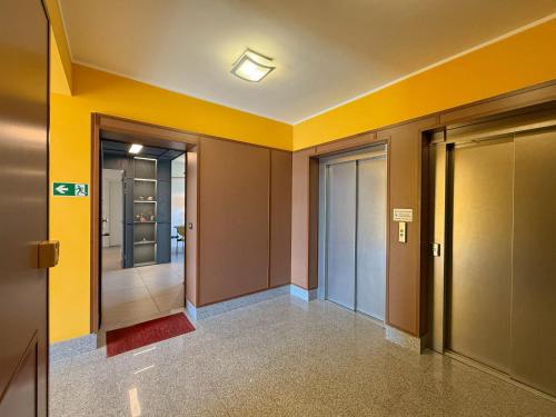 80m2, 7 piano, bilocale con 2 terrazze e 2 bagni