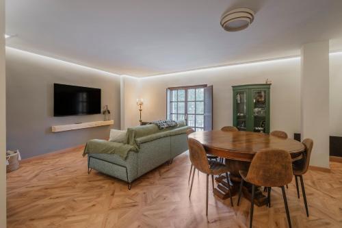 Centro Burgos Real Consulado