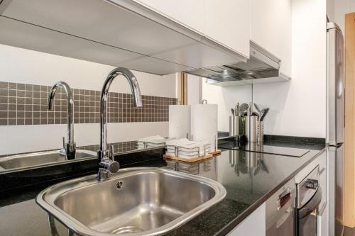 Luxury apartments in Barrio Palacio photo 117