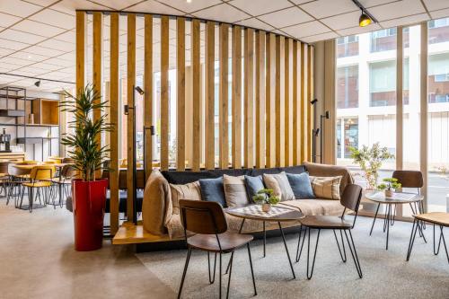 Ruang duduk di Ibis Namur Centre
