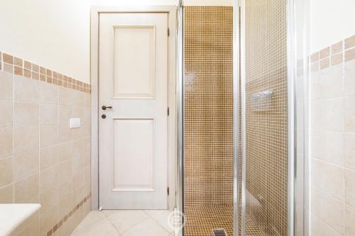 Ένα μπάνιο στο Simone Eden Apartment