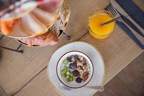 Φαγητό σε αυτό το ξενοδοχείο ή κάπου εκεί κοντά