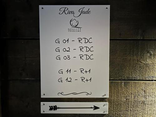 a sign for the run rate of a wine cellar at Appartement T.3 - Bord de mer in Ouistreham