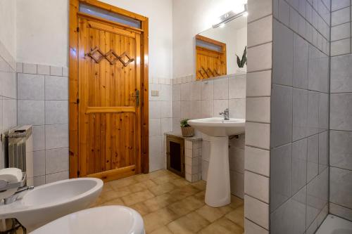 A bathroom at Casa vacanze Patrizia