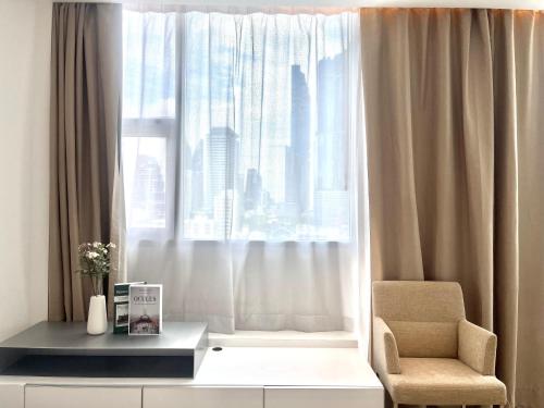 Ruang duduk di Sathorn Prime Residence 2BR #Bangkok