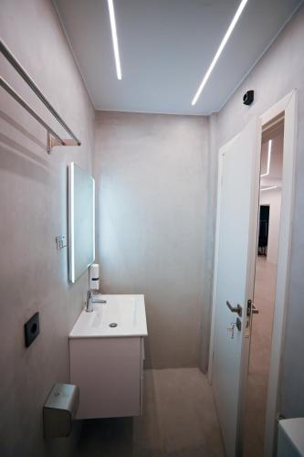 Apollon Family Apartment by zeussuites