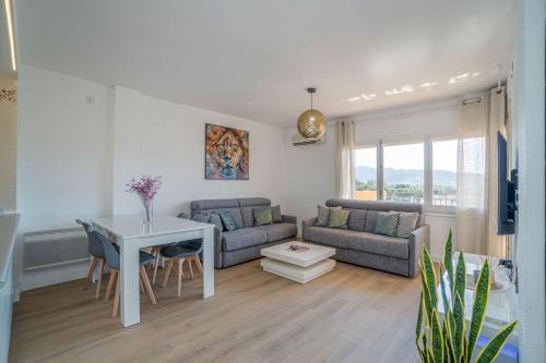 Milenial Immo Apartment with parking in Roses