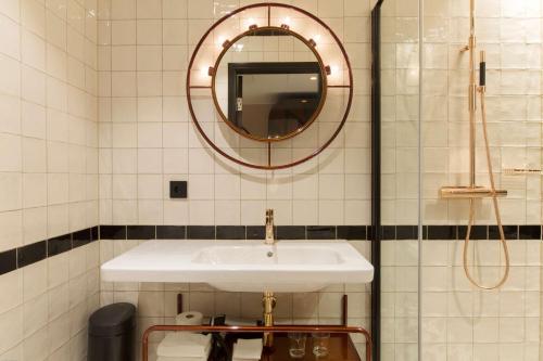 Salle de bains dans l'établissement Haymarket by Scandic