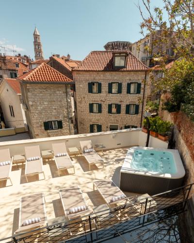 Marmont Heritage Hotel