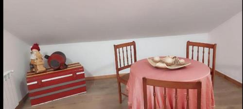 Ένα ή περισσότερα κρεβάτια σε δωμάτιο στο CASA DO AVÒ