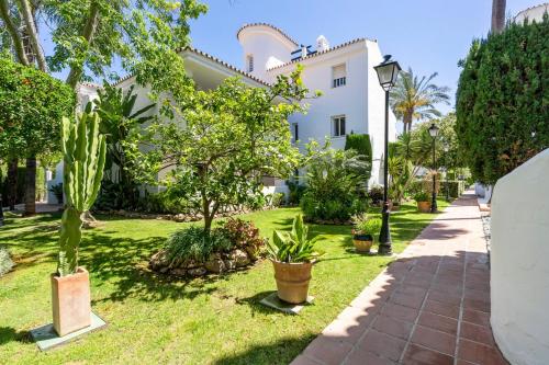 Nice Casa los Naranjos Marbella by Casa del Sol HR
