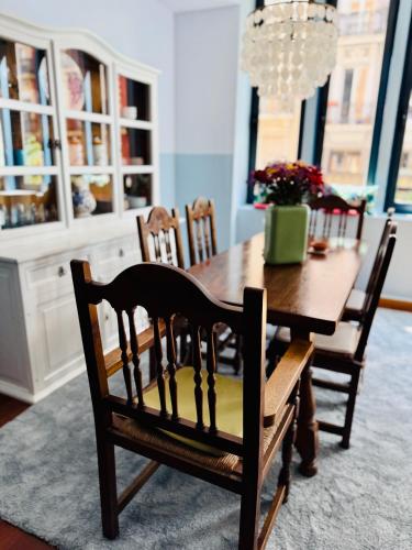 Trendy Ruzafa Neighborhood - Spacious 3BR with Double Terrace