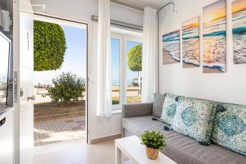 H2La Cala del Moral Studio Seafront & Promenade