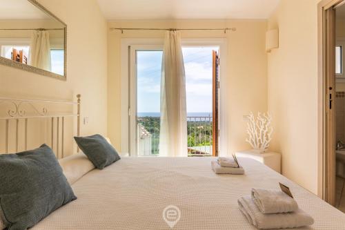 Ένα ή περισσότερα κρεβάτια σε δωμάτιο στο Barbara Leafy Apartment