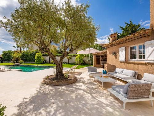 Bazén v ubytování Holiday Home La Canopée by Interhome nebo v jeho okolí