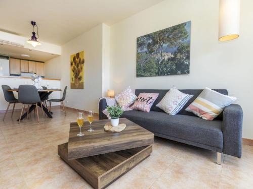 A seating area at Apartment Port Pals EIII by Interhome